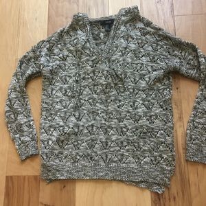 Beautiful Brown& Beige knit sweater with hood. Forever 21, Size: Medium.
